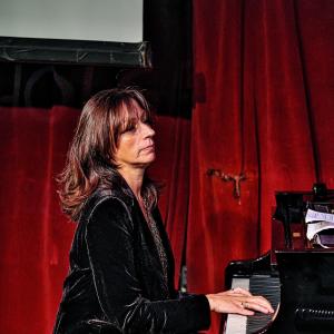 Amina Figarova to Release FLYING HIGH ABOVE Album Photo
