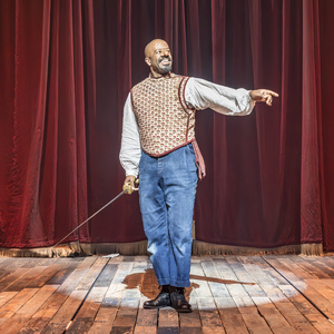 Review: CYRANO DE BERGERAC, Starring Adrian Lester, Noël Coward Theatre