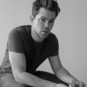 Andrew Rannells and Sarah Silverman Join NOBODY WANTS THIS Season 3 Photo