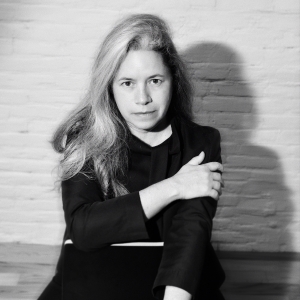 Natalie Merchant Coming to Adler Hall at New York Society for Ethical Culture in Nove Photo