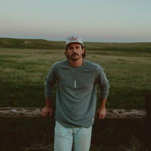 Leon Majcen Shares New Single "HONEYBEE" Ahead of New Album Photo
