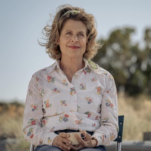 Video/Photos: Watch Linda Hamilton's Cameo in DARK WINDS Season 4 Premiere Video