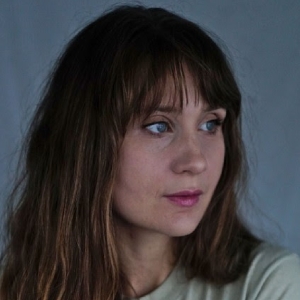 Folk Artist Keeley Boyle Shares New Single 'Inviting' Ahead of Upcoming EP Photo