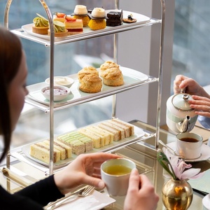 MO LOUNGE in Midtown for Afternoon Tea Service Photo