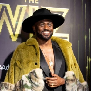 Wayne Brady & Sara Ramirez Confirmed for New SOFIA THE FIRST Series Photo