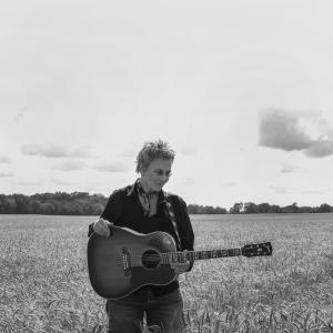 Mary Gauthier Releases New Song ALCOHOL AND ADDERALL Photo