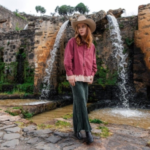Rae Isla Shares Title Track From Upcoming Album New Frontier