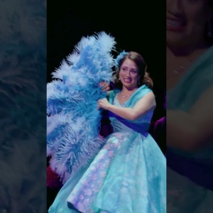 Video: Sisters From IRVING BERLINS WHITE CHRISTMAS at Paper Mill Photo