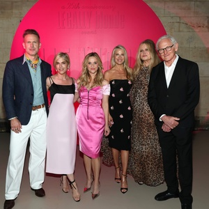 Photos: Reese Witherspoon, Victor Garber & More LEGALLY BLONDE Stars Reunite for Anni Photo