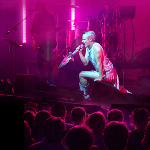 John Cameron Mitchell to Headline David Bowie Song Cycle in Australia Photo