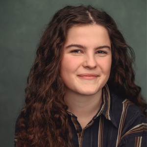 Guest Blog: Writer Eloise Pennycott on Politics, Dystopia and Metatheatre in Her Play BARRIER(S)