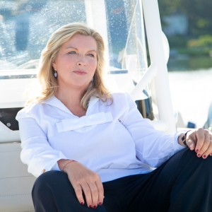 Interview: Susanne Mack Is Celebrating the Sea in SEA LEGS at Pangea Interview