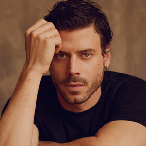 François Arnaud, David Corenswet and Yvonne Strahovski Will Lead THREE DAYS OF RAIN  Photo