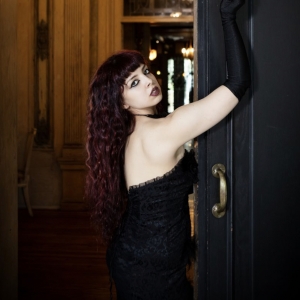 Chanteuse Artemisia LeFay Will Make 54 Below Debut in WASTED GIRL Photo