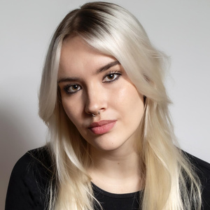 Dame Claudia Oranges Granddaughter to Appear in New York Premiere of SNAZZY, True Story of Photo