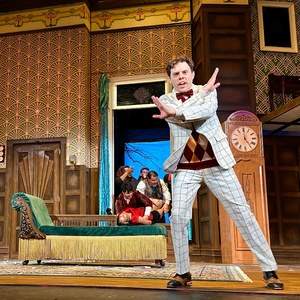 Review: THE PLAY THAT GOES WRONG at Aurora Theatre Photo