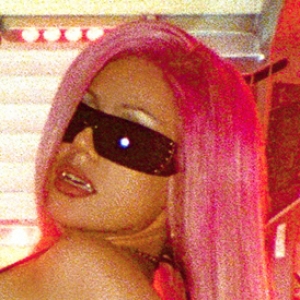 Slayyyter Shares High-Energy New Single 'No Comma' Photo