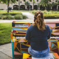 Sing for Hope Piano uplifts, engages FIU early voters
 Photo