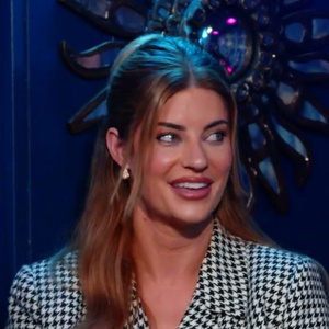 Hannah Stocking Weighs In on AI Taking Over Comedy on GOOD NIGHT