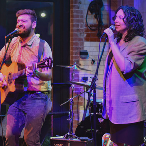 GREEN DAY Acoustic Sing-Along Night Set For Quig’s Pub In Philadelphia Photo