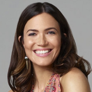 Mandy Moore Turned Down WAITRESS on Broadway; Jokes About Jukebox Musical