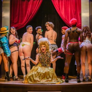 Interview: Svetlana Stoli Talks UNHINGED TALENT SHOW at Balcon Salon Interview