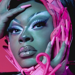 Meet the Full Cast for KINKY BOOTS Tour Photo