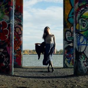 Autumn Luz Announces Debut LP MOMENTS; Single 'Cobalt' Out Now Photo