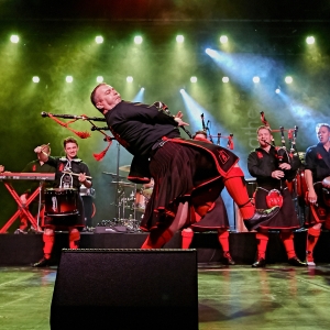 The Red Hot Chilli Pipers Will Bring Their 20th Anniversary Tour To Parr Hall Photo