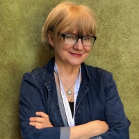 Register Now For Playhouse On Park's Virtual Playwriting Class With Arlene Hutton