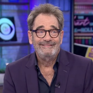 Video: Huey Lewis Talks Bringing His Music to Broadway With THE HEART OF ROCK AND ROL Video
