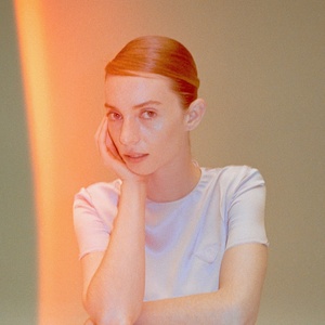 Maya Hawke Joins Netflix Series Adaptation of THE GOD OF THE WOODS Photo