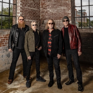 Gov't Mule to Embark on 'Back In The Saddle Tour' Beginning This Summer Photo