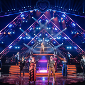 Video: Marla Mindelle Performs 'My Heart Will Go On' in TITANIQUE on Broadway Photo