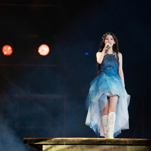 Video: IU CONCERT : THE WINNING Shopper Performance Clip Photo