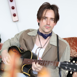 Reeve Carney to Launch Broadway Dallas' CLUB 909 Series Photo