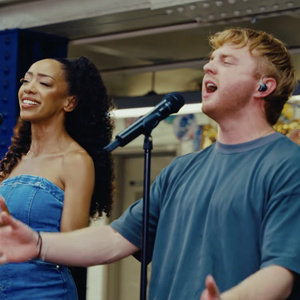 Video: TWO STRANGERS (CARRY A CAKE ACROSS NEW YORK) Perform in the Times Square Subwa Photo