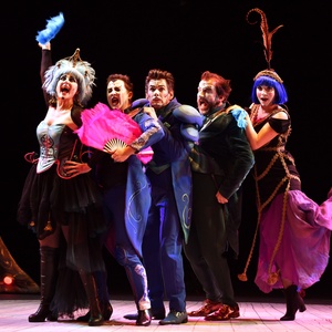 Review: THE OPERA LOCOS, Sadlers Wells Photo