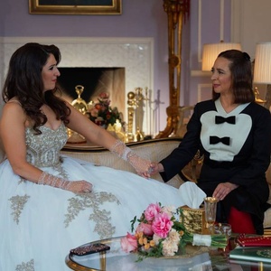 Video: Watch a Sneak Peek Clip From LOOT Season 3 Finale Photo