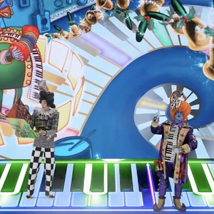 POMP, SNOW & CIRQUEumstance Visits Nemours Childrens Hospital Photo