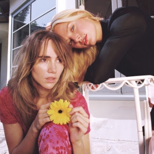 Ashe and Suki Waterhouse Collab on New Single 'Pushing Daisies'