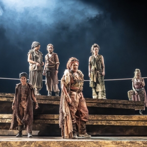 Review: BACCHAE, National Theatre Photo