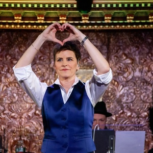 Review: JENN COLELLA Hip, Hot, and High-Caliber at 54 Below Photo