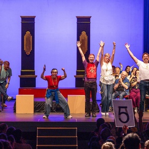 Celebrity Theatresports to Return to Enmore Theatre for Canteen Fundraiser Photo