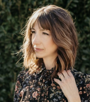 Jessi McNeal Unveils Poignant New Video For IN BETWEEN Image