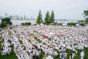 DINER EN BLANC Brings the Ultimate Summer Outdoor Event to NYC and the World 