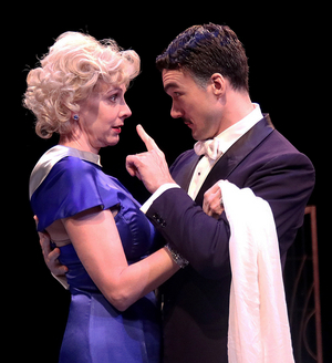 Review: PRIVATE LIVES Proudly Preens at Main Street Theater Image