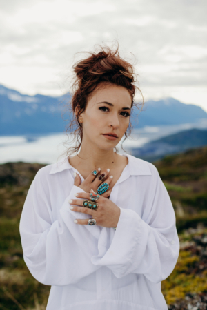 Two-Time Grammy Award Winner Lauren Daigle Debuts New Single and Video RESCUE Image