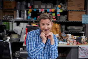 Review: FULLY COMMITTED at TheaterWorks Image