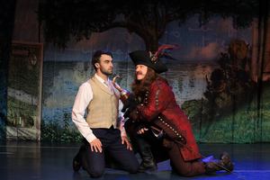 Review: FINDING NEVERLAND at Dutch Apple Dinner Theatre Image